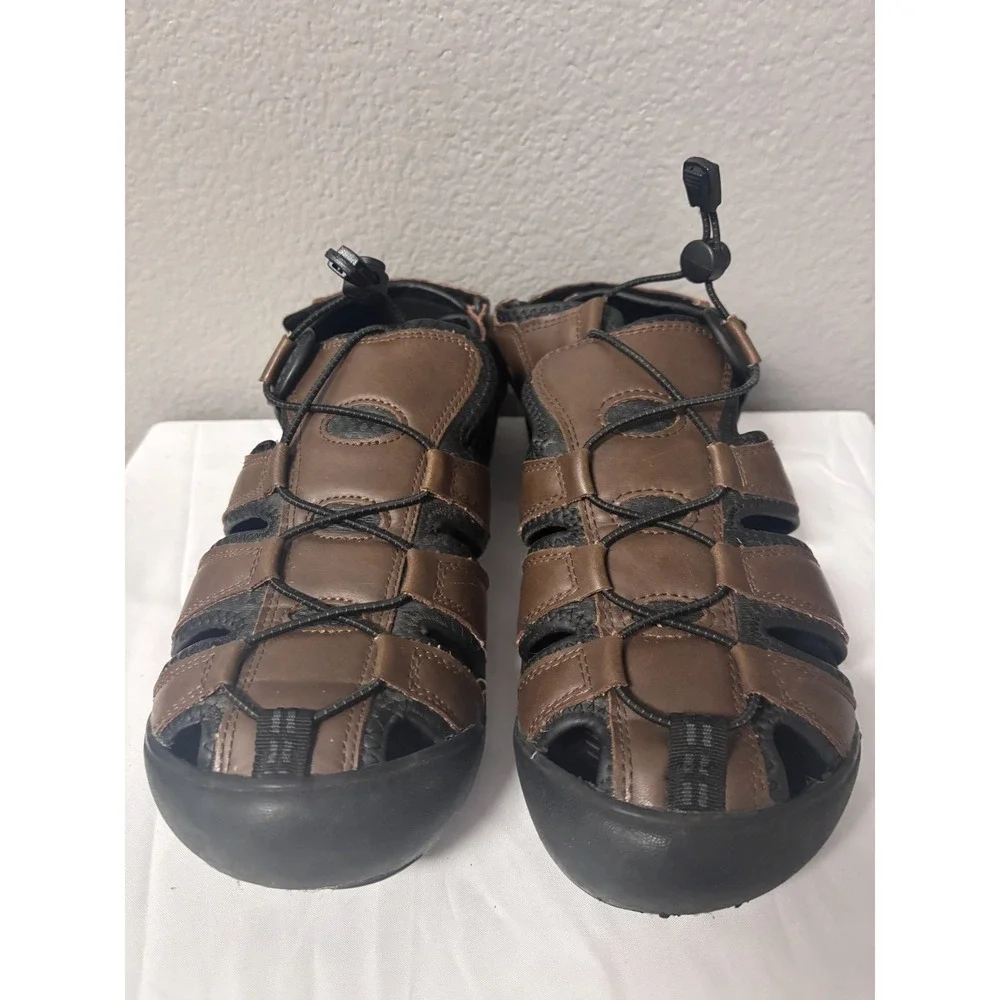 Khombu Mens 10 Travis Fisherman Sandals Brown Closed Toe Bungee Gorpcore Hiking